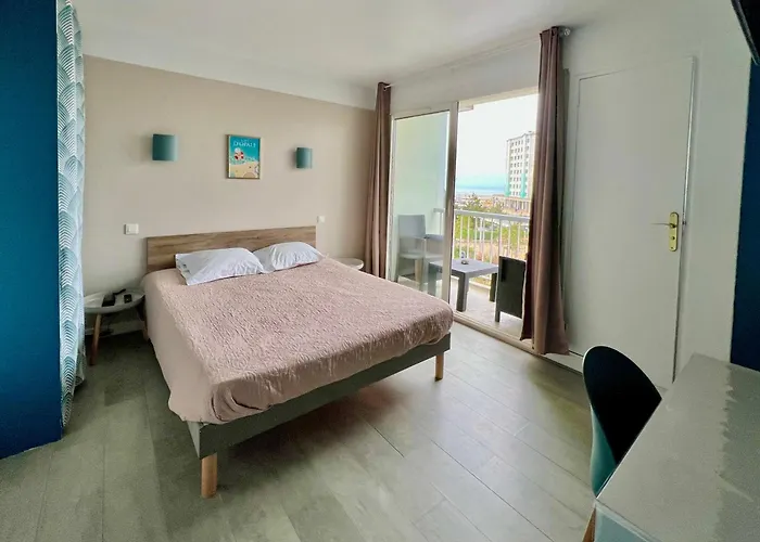 Hotel Le Littoral - Sur 2*